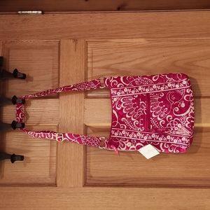 Very Bradley Hipster Zip Purse in "Twirly Birds Pink" pattern. NEW w/Tags